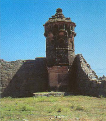 Elephant-Tower-&-8-Sided-Watch-Tower-3